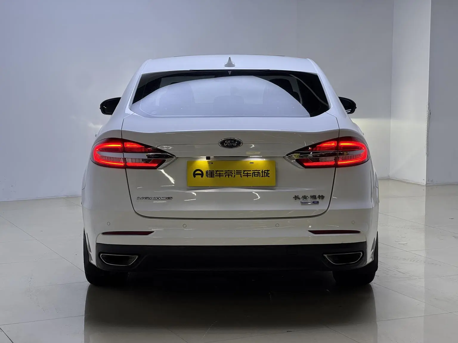 Ford Mondeo 2019 EcoBoost 180 Smart Fashion China VI