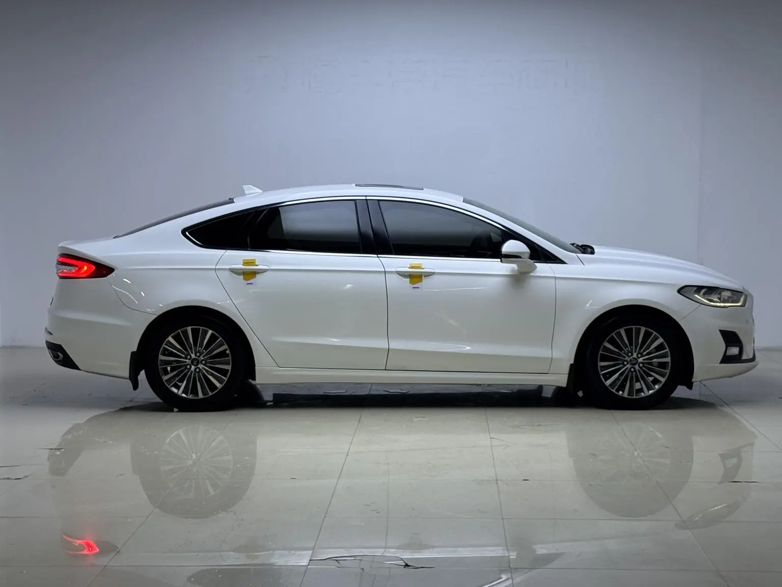 Ford Mondeo 2019 EcoBoost 180 Smart Fashion China VI