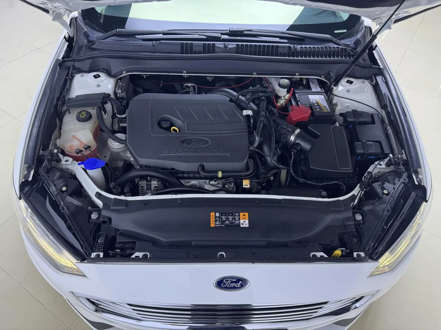 Ford Mondeo 2019 EcoBoost 180 Smart Fashion China VI