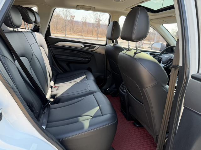 Haval M6 2021 PLUS 1.5T DCT Luxury Connected