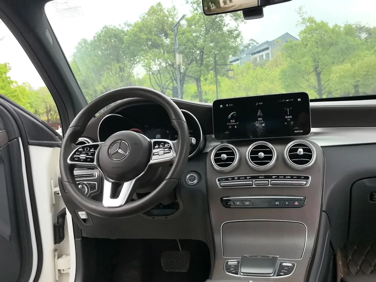 Mercedes-Benz GLC 2020 Facelift GLC 260 L 4MATIC Luxury