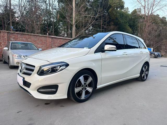 Mercedes-Benz B Class 2018 B 200 Fashion
