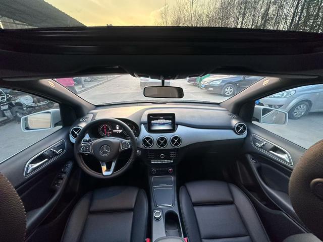 Mercedes-Benz B Class 2018 B 200 Fashion