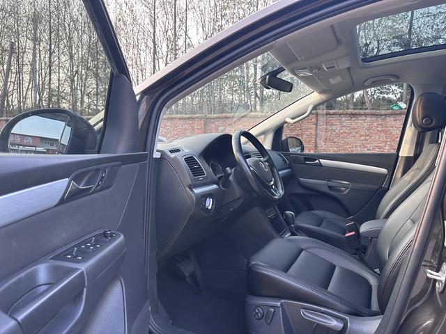 Volkswagen Sharan 2018 380TSI Shu 7 seat