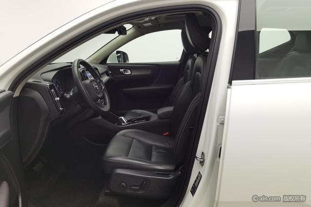 Volvo XC40 2021 T4 4WD Vision Luxury