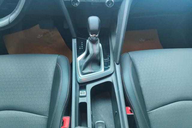 Chevrolet Orlando 2018 Redline 530T Auto Drive (5+2) China V