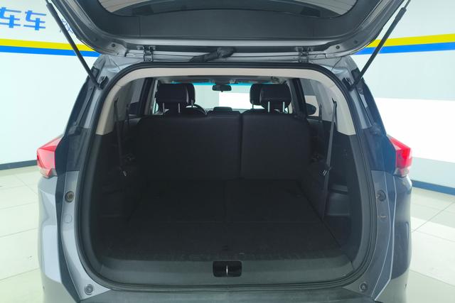 Chevrolet Orlando 2018 Redline 530T Auto Drive (5+2) China V