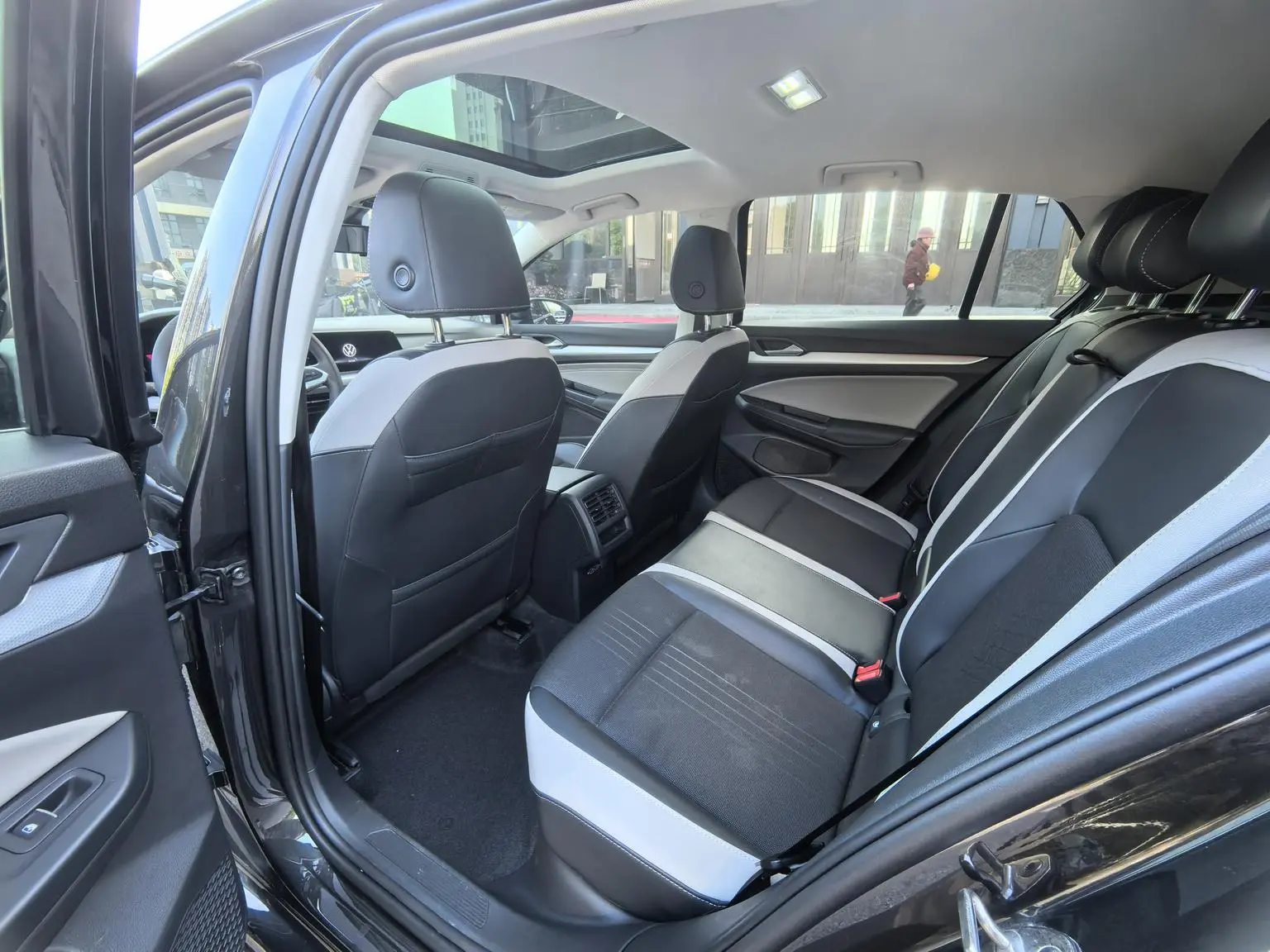 Volkswagen Golf 2023 280TSI DSG Pro