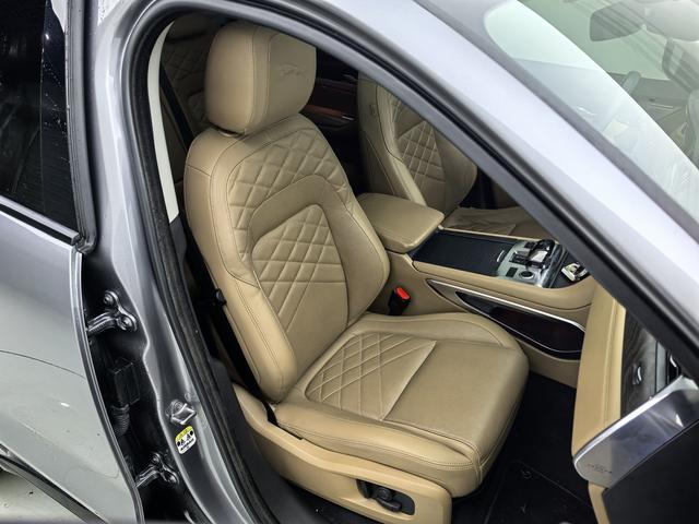 Jaguar F-PACE 2023 P250 HSE