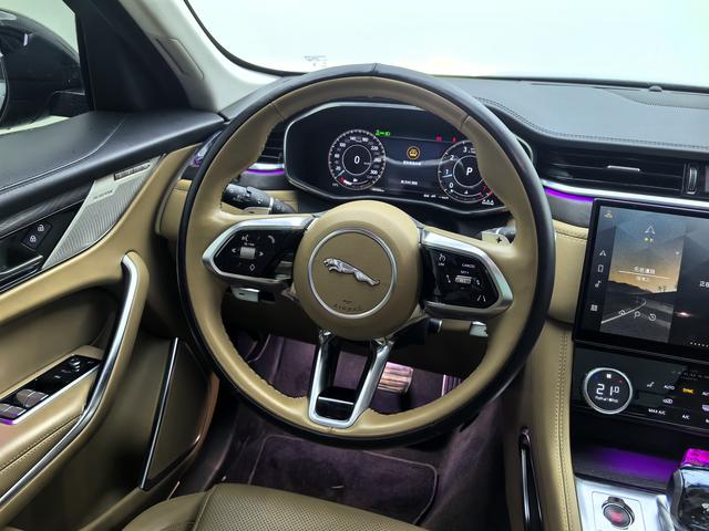 Jaguar F-PACE 2023 P250 HSE