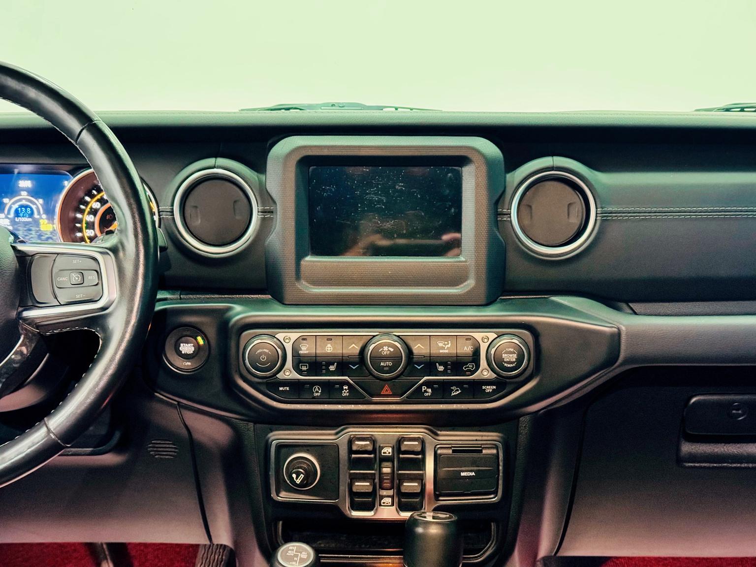 Jeep 2021 2.0T Sahara