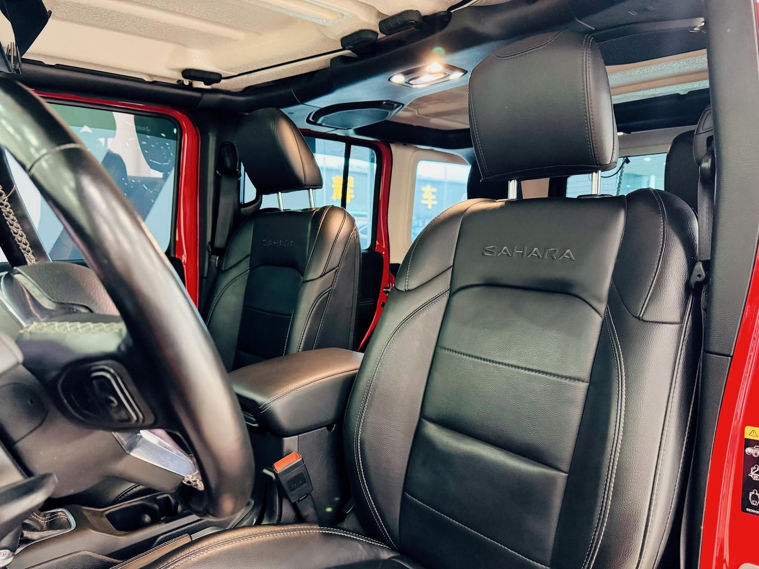 Jeep 2021 2.0T Sahara