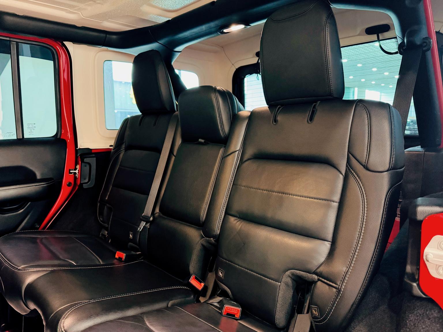 Jeep 2021 2.0T Sahara