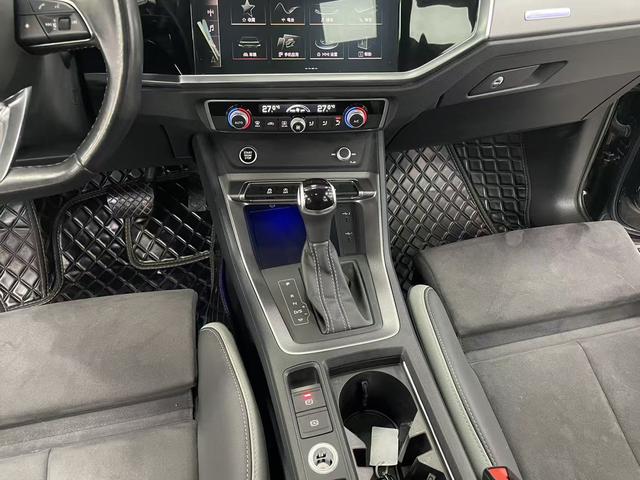 Audi Q3 2022 35 TFSI Dynamic Fashion
