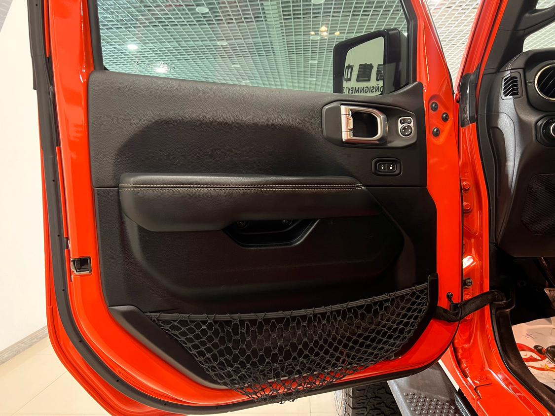Jeep 2019 2.0T Sahara China VI