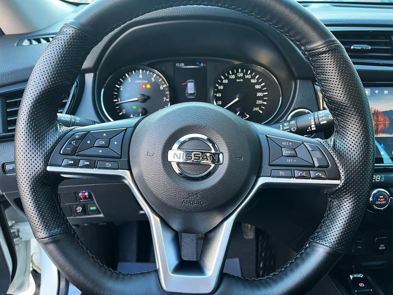 Nissan X-Trail 2023 Classic 2.0L 2WD Smart Connected