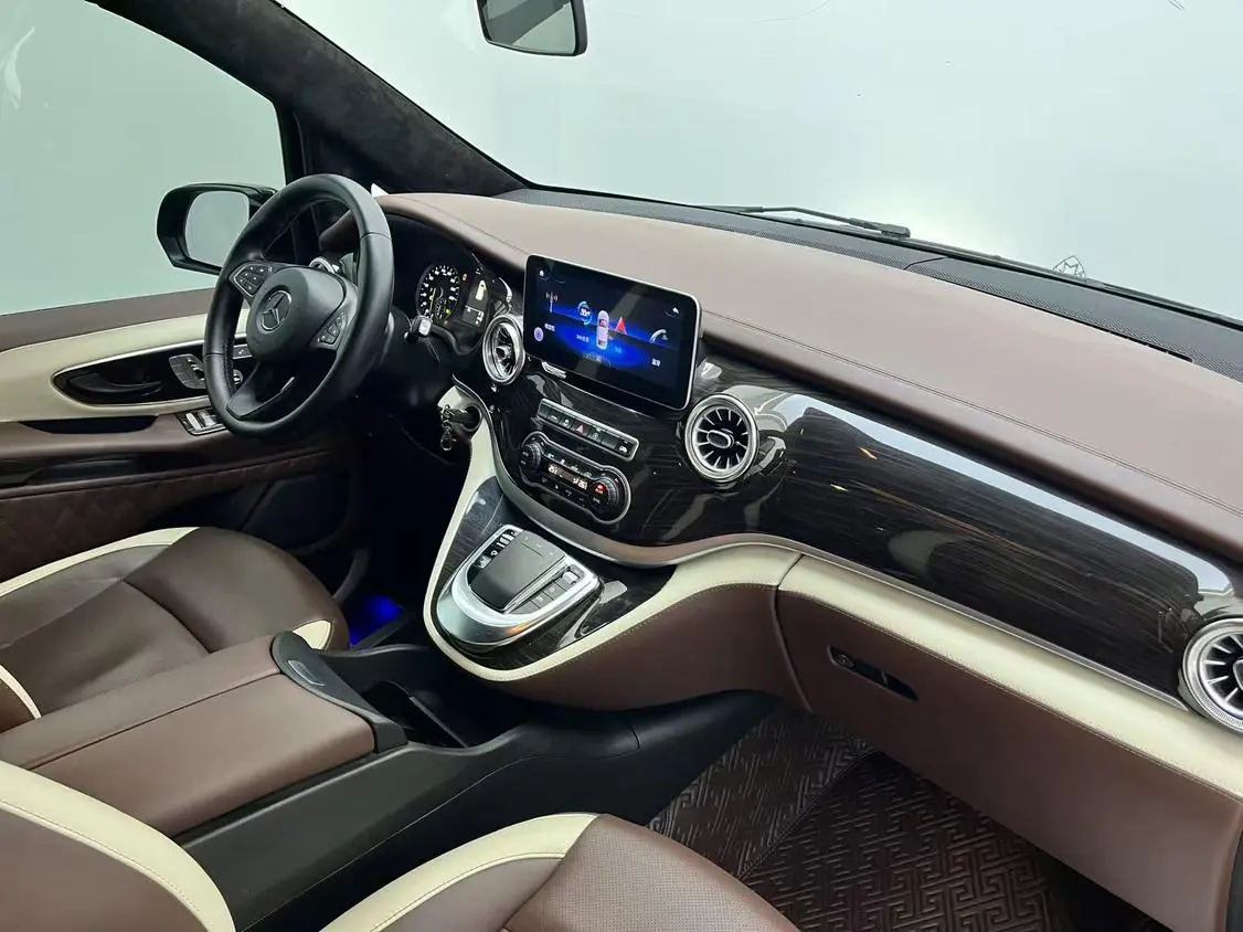 Mercedes-Benz 2021 2.0T Elite 7 seat