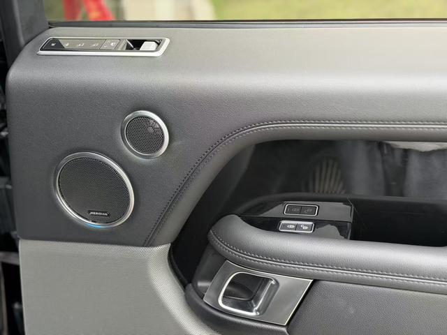 Land Rover Range Rover 2019 3.0 V6 SC handed down from generation to generation