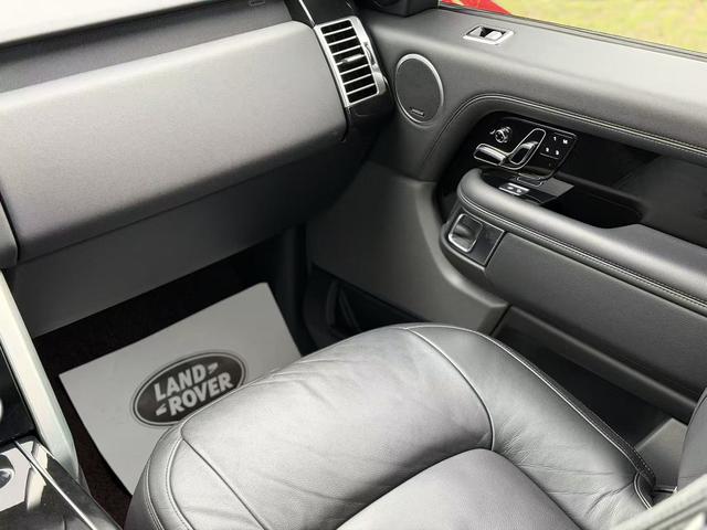 Land Rover Range Rover 2019 3.0 V6 SC handed down from generation to generation