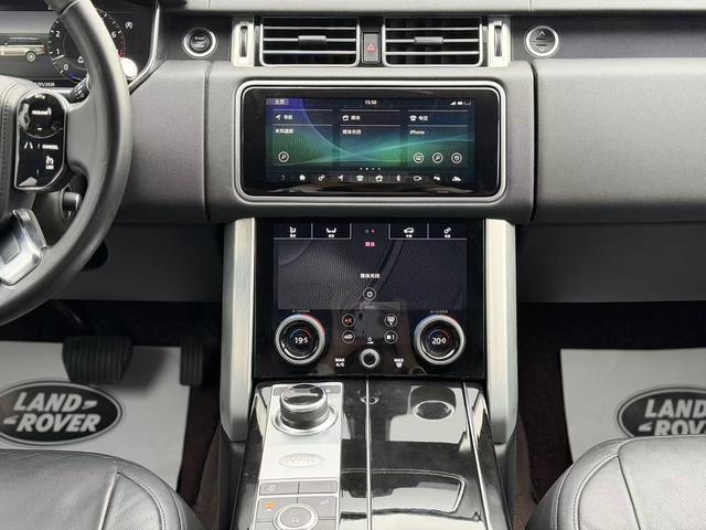 Land Rover Range Rover 2019 3.0 V6 SC handed down from generation to generation