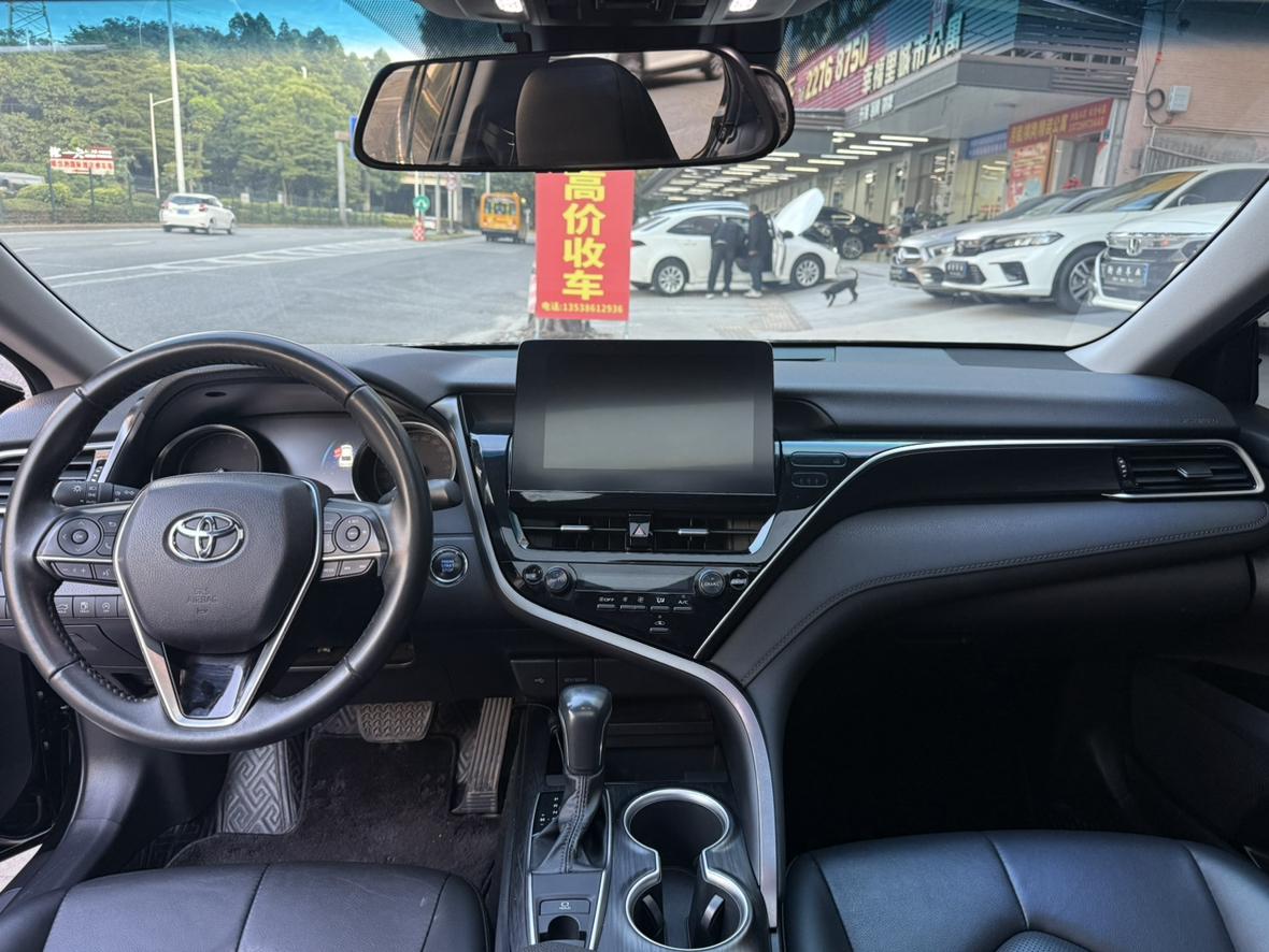 Toyota Camry 2023 2.0G Luxury