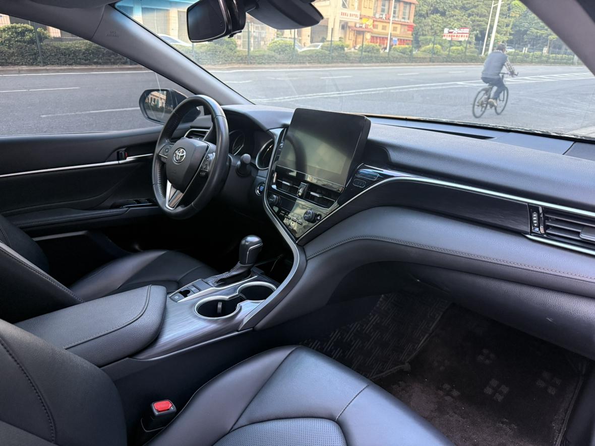 Toyota Camry 2023 2.0G Luxury