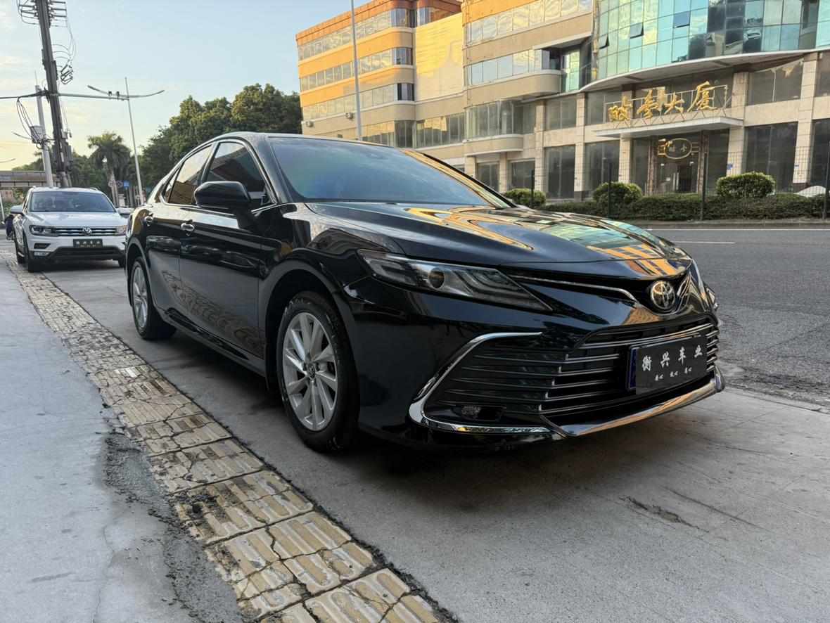 Toyota Camry 2023 2.0G Luxury