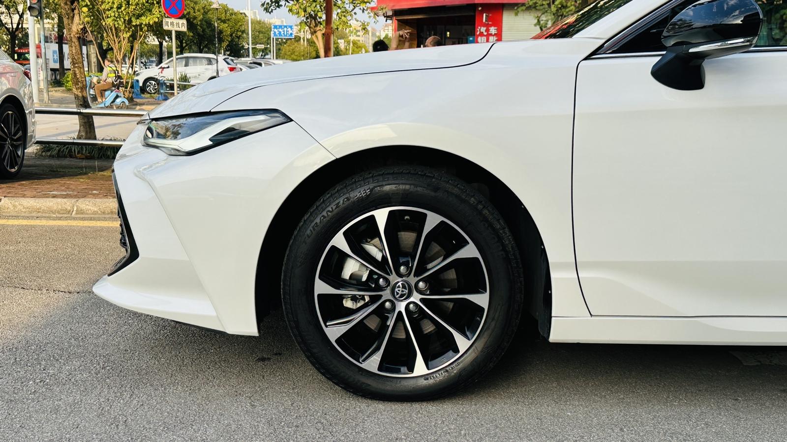 Toyota Avalon 2023 2.5L Auto Luxury