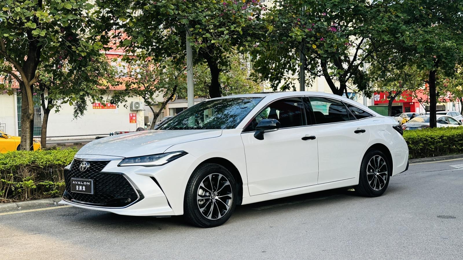 Toyota Avalon 2023 2.5L Auto Luxury