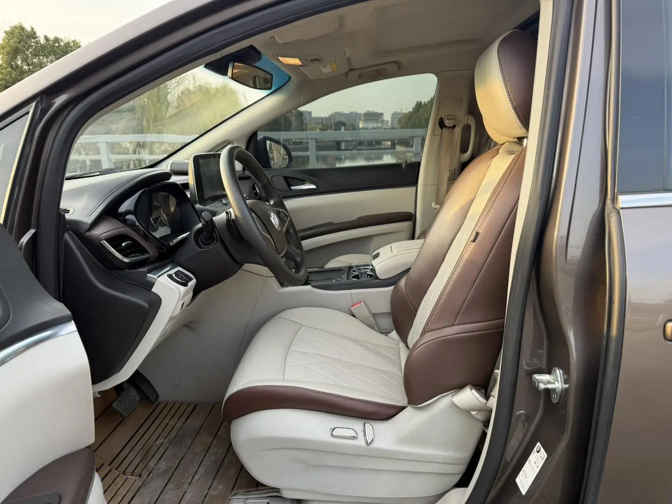 Buick GL8 2021 652T Comfort