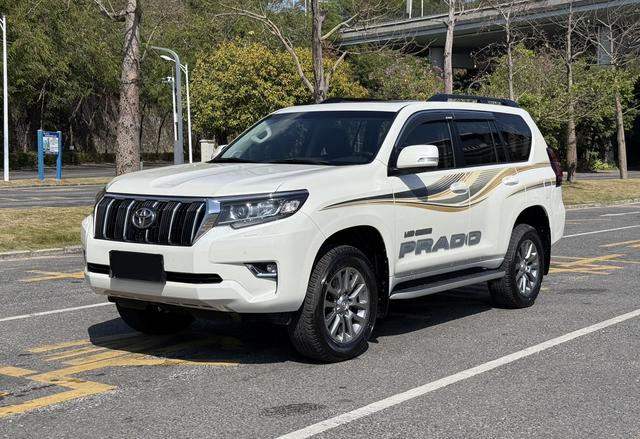 Toyota Prado 2018 3.5L Auto TX-L NAVI Rear spare tire