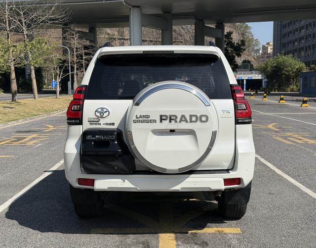 Toyota Prado 2018 3.5L Auto TX-L NAVI Rear spare tire