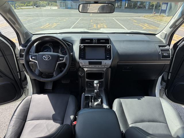 Toyota Prado 2018 3.5L Auto TX-L NAVI Rear spare tire