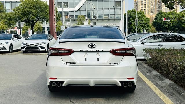 Toyota Camry 2022 2.0S Knight