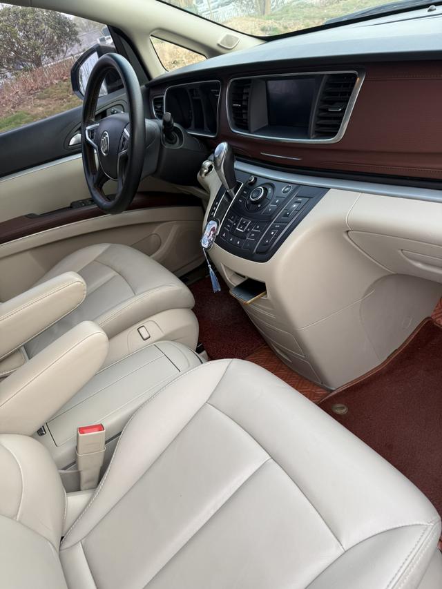 Buick GL8 2018 28T Luxury China VI