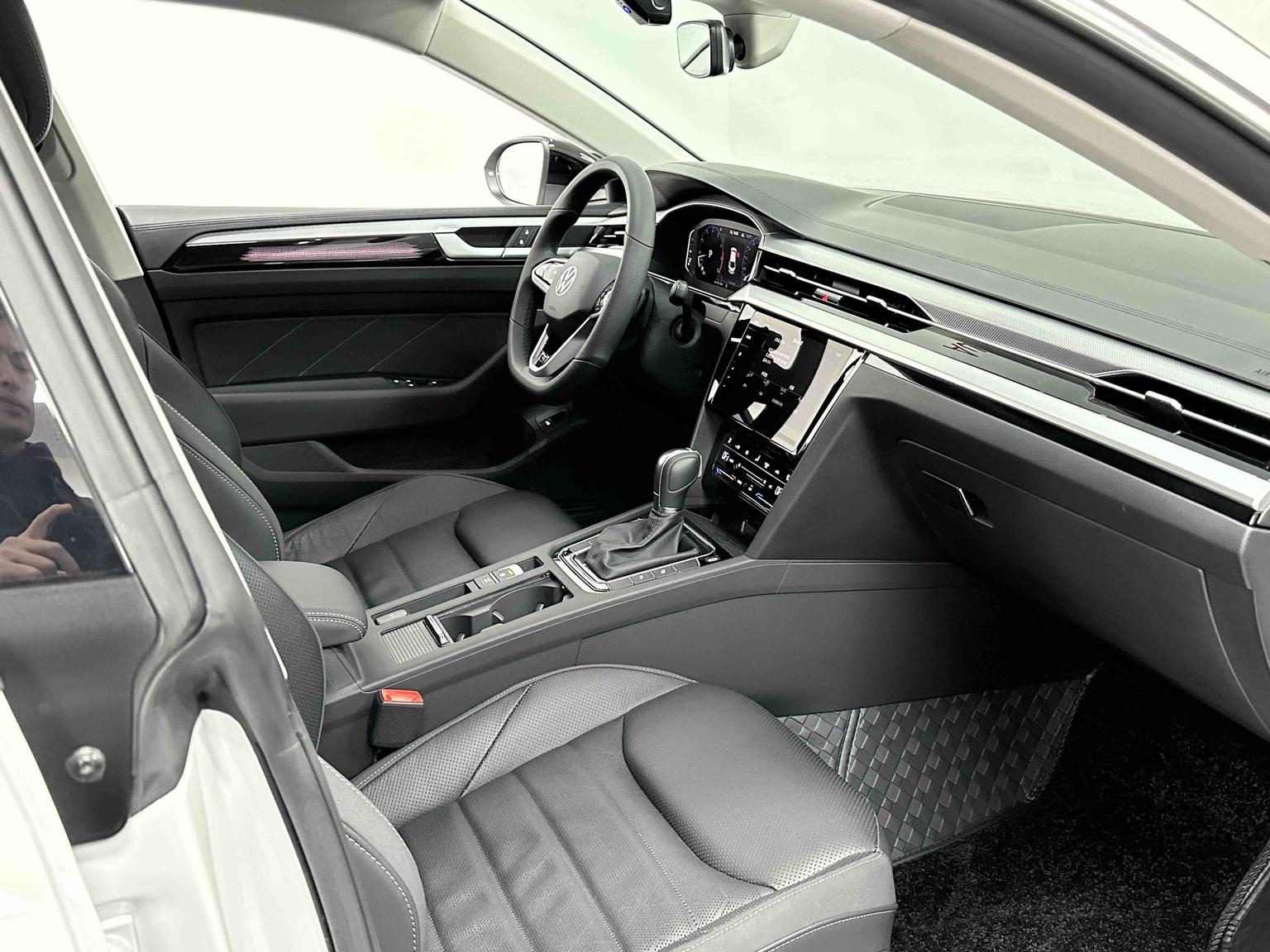 Volkswagen CC 2025 380TSI
