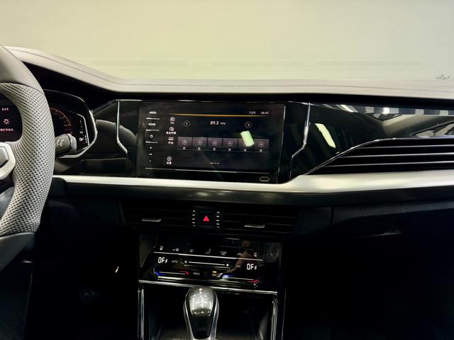 Volkswagen Passat 2024 Outstanding 380TSI Dragon Soaring