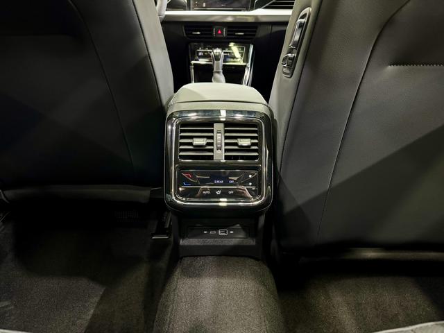 Volkswagen Passat 2024 Outstanding 380TSI Dragon Soaring