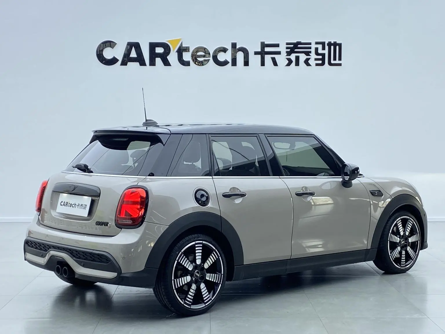 MINI MINI 2023 2.0T COOPER S 5