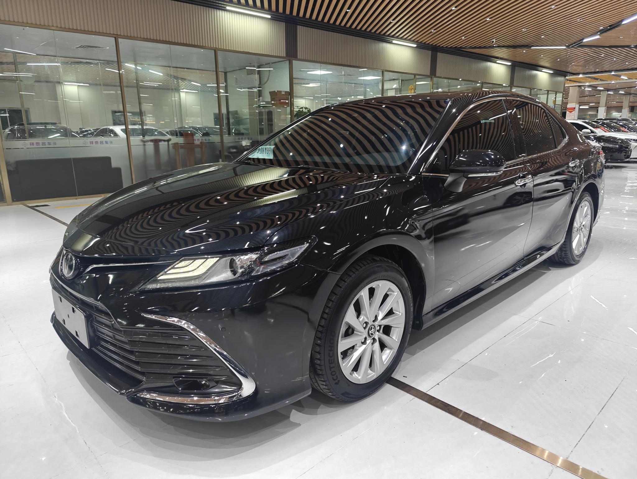 Toyota Camry 2021 2.0G Luxury