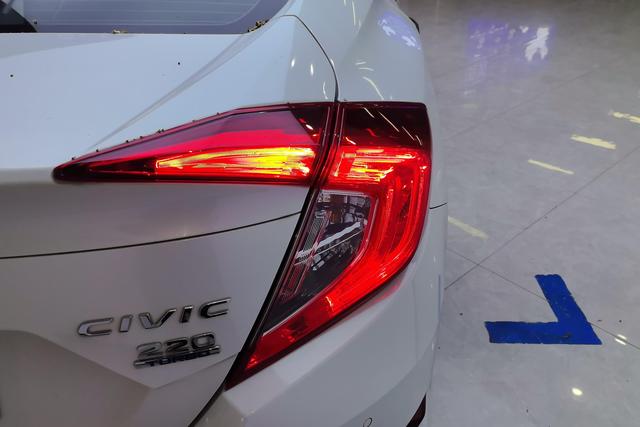 Honda Civic 2019 220TURBO CVT Dynamic Dynamic China VI