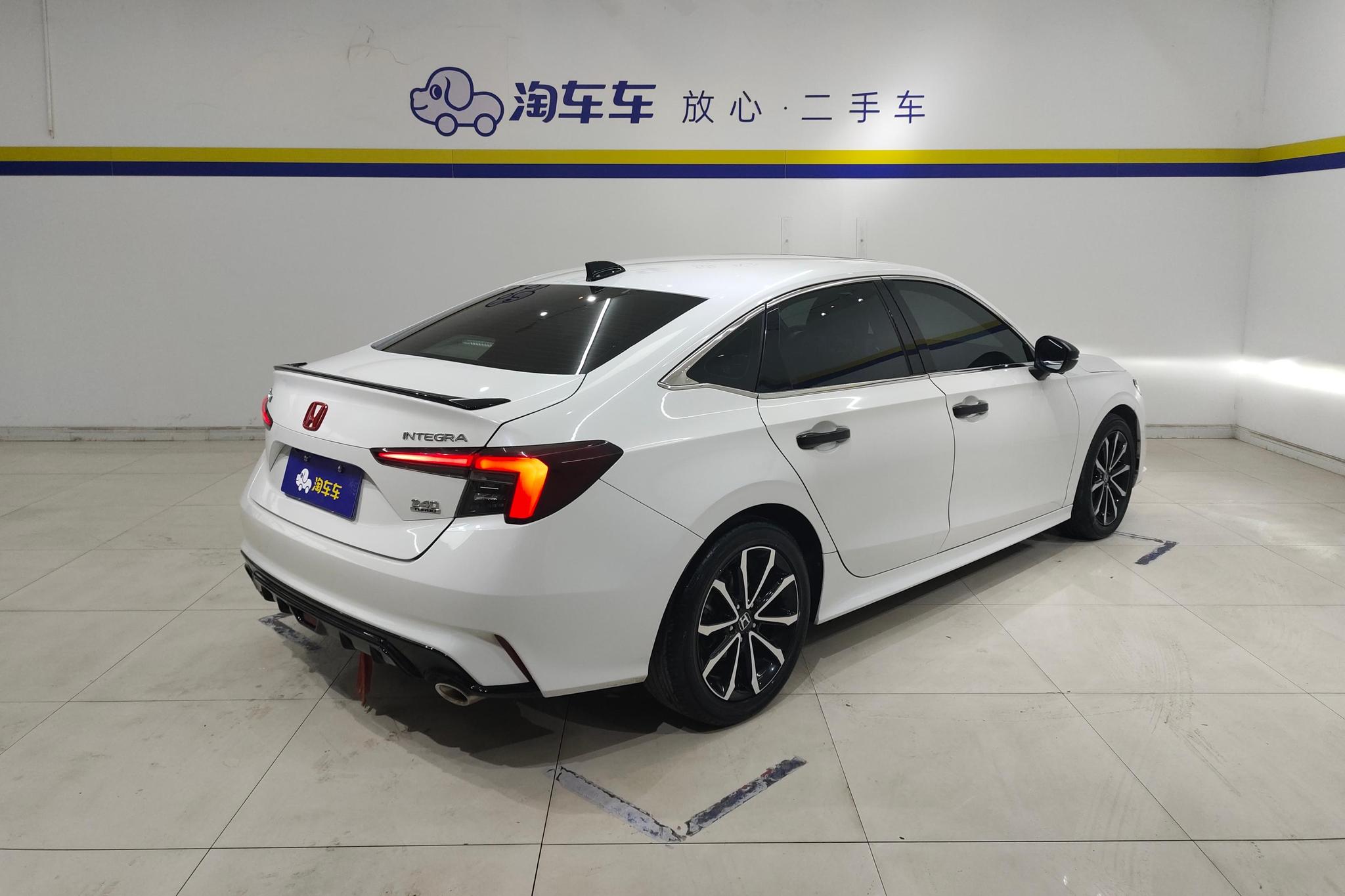 Honda Integra 2022 240TURBO CVT Tech