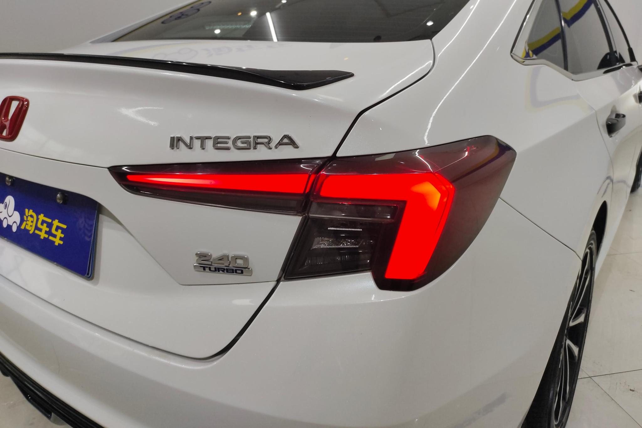 Honda Integra 2022 240TURBO CVT Tech