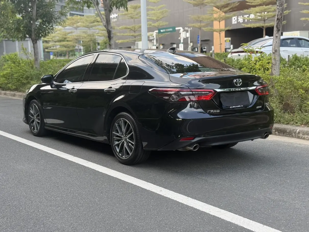 Toyota Camry 2023 2.5G Luxury