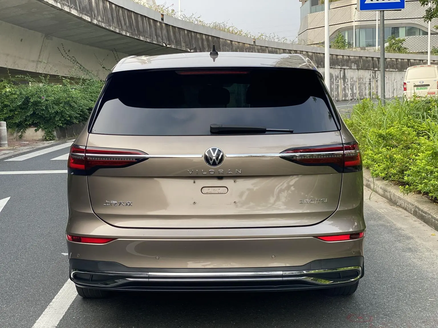Volkswagen Viloran 2020 380TSI Flagship