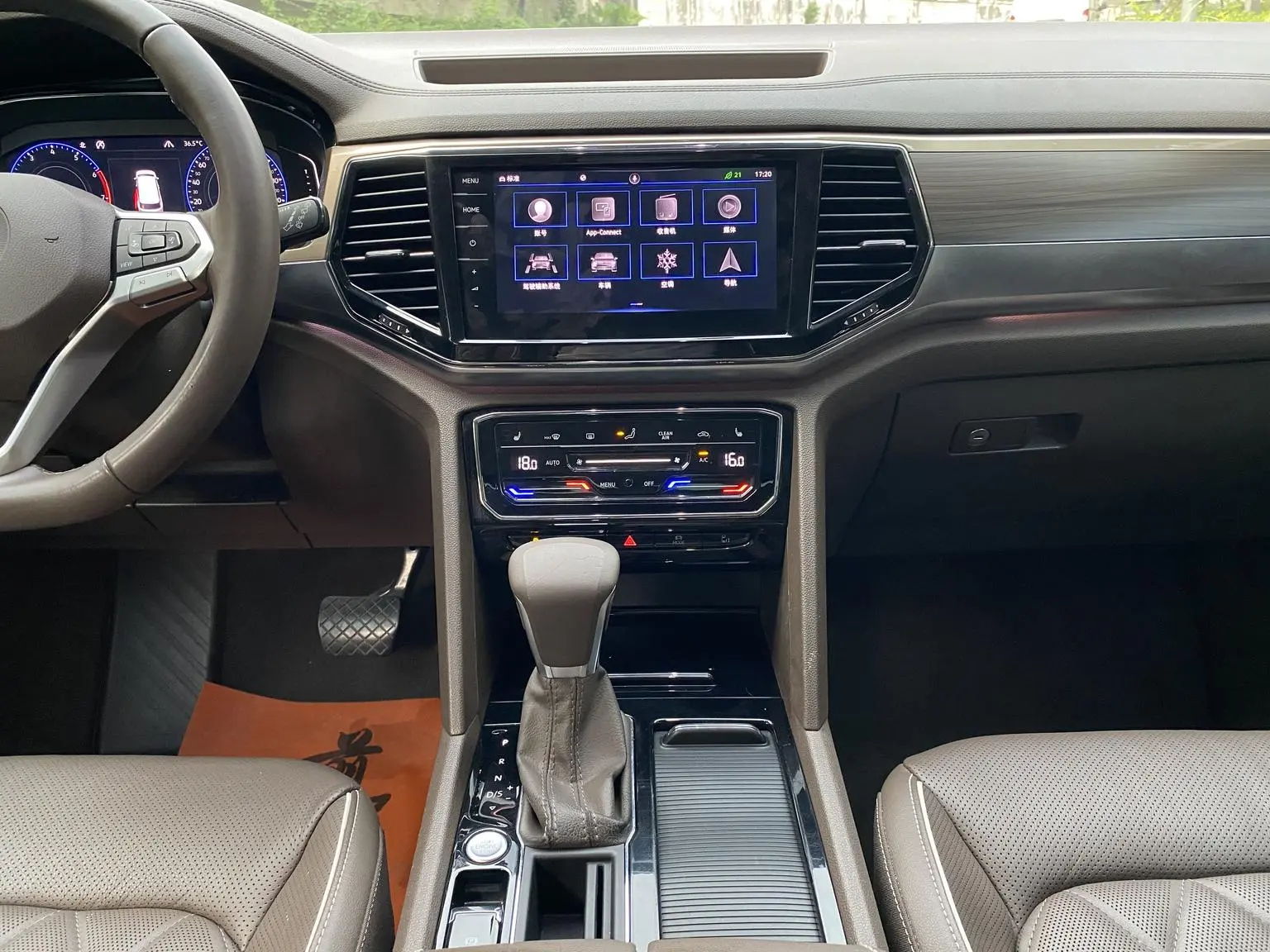 Volkswagen Viloran 2020 380TSI Flagship