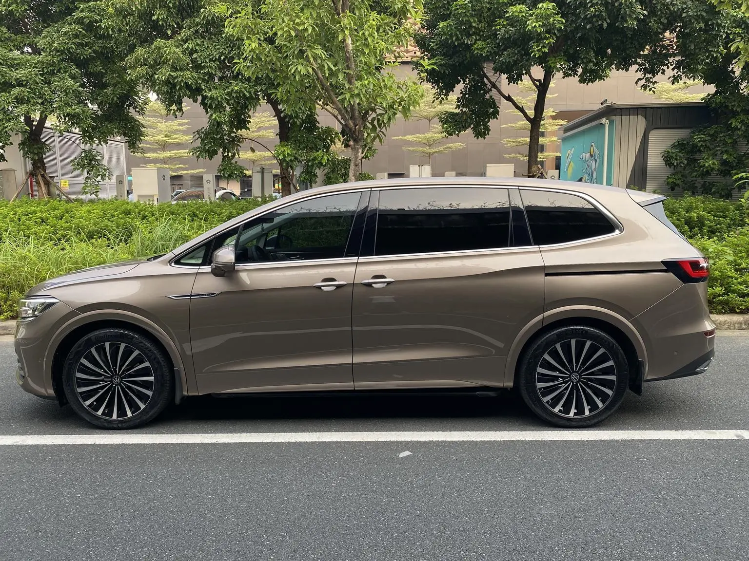 Volkswagen Viloran 2020 380TSI Flagship