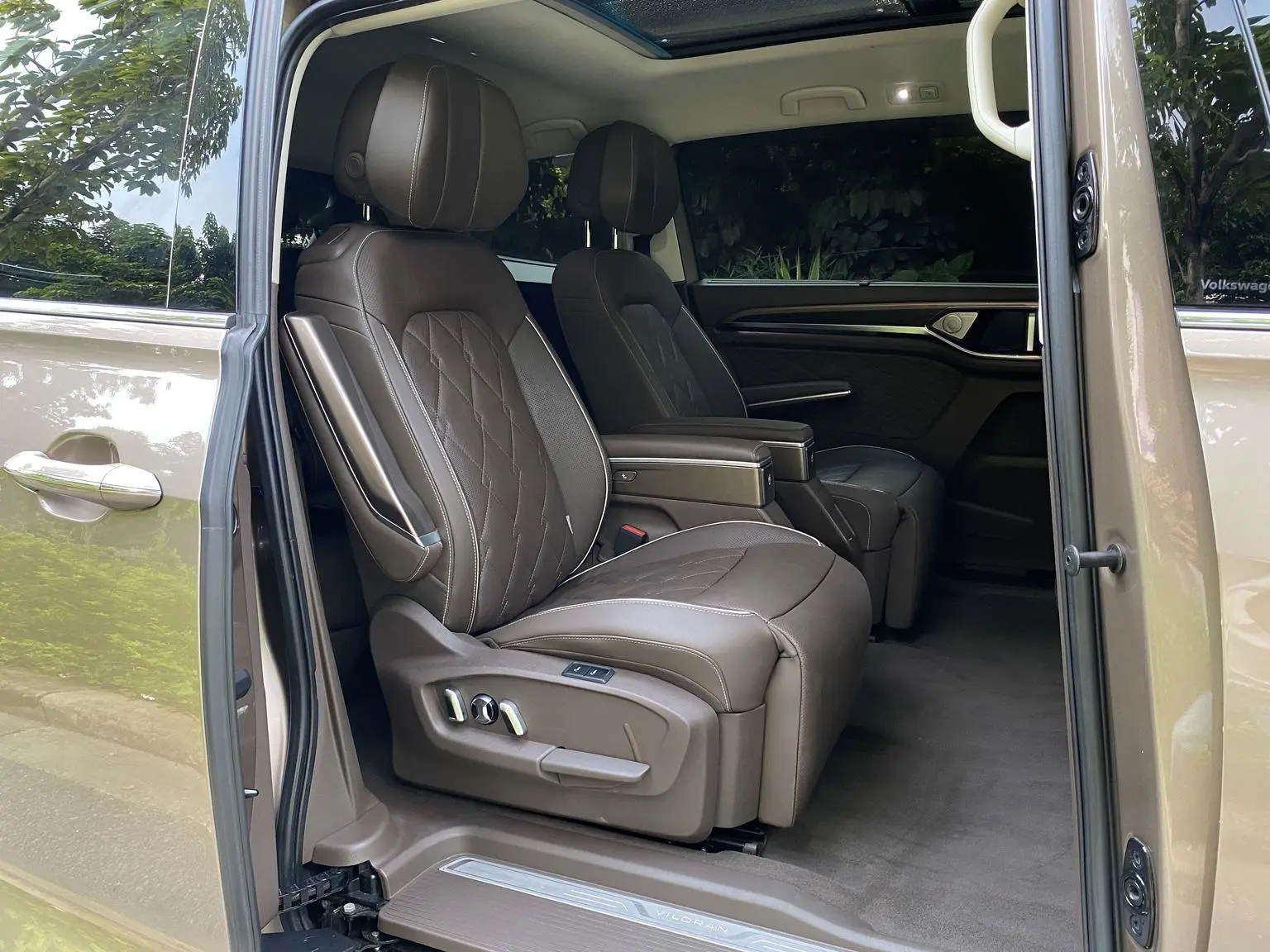 Volkswagen Viloran 2020 380TSI Flagship