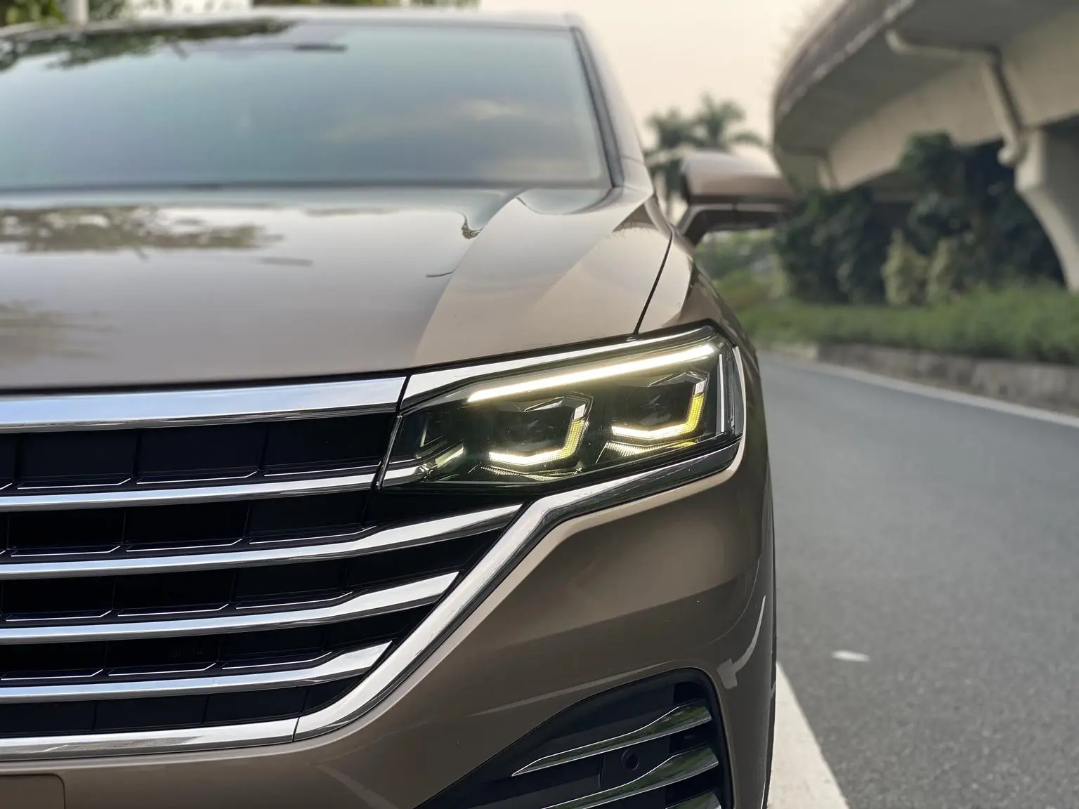 Volkswagen Viloran 2020 380TSI Flagship