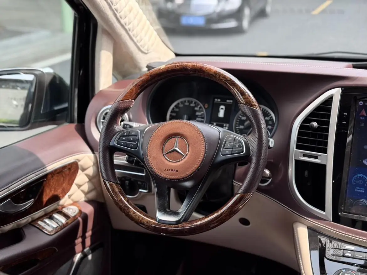 Mercedes-Benz 2020 2.0T Business 7 seat